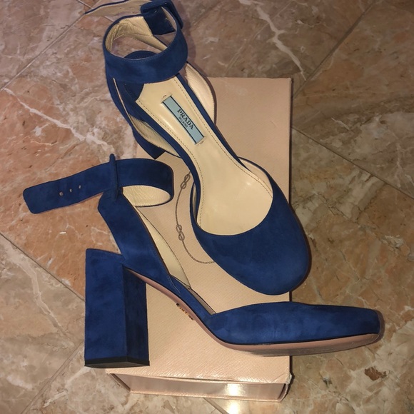 Stunning Blue Prada Heels - Picture 2 of 8